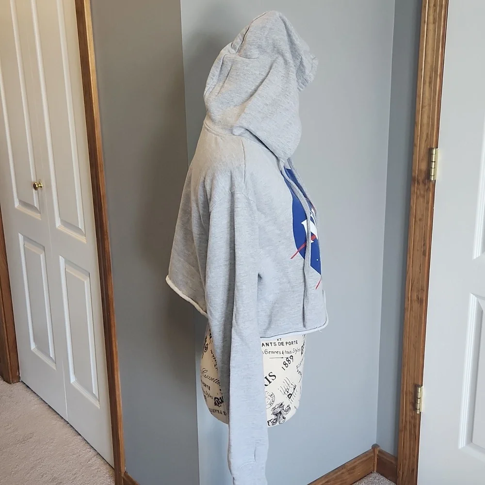 Cropped NASA Hoodie, Medium - Picture 5 of 7